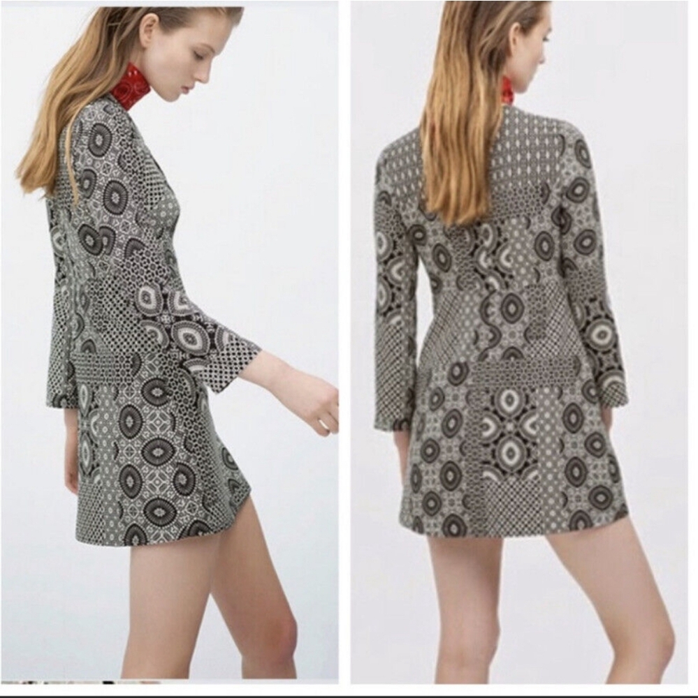 Zara Black & White Medallion Print Mini Dress Sz. M